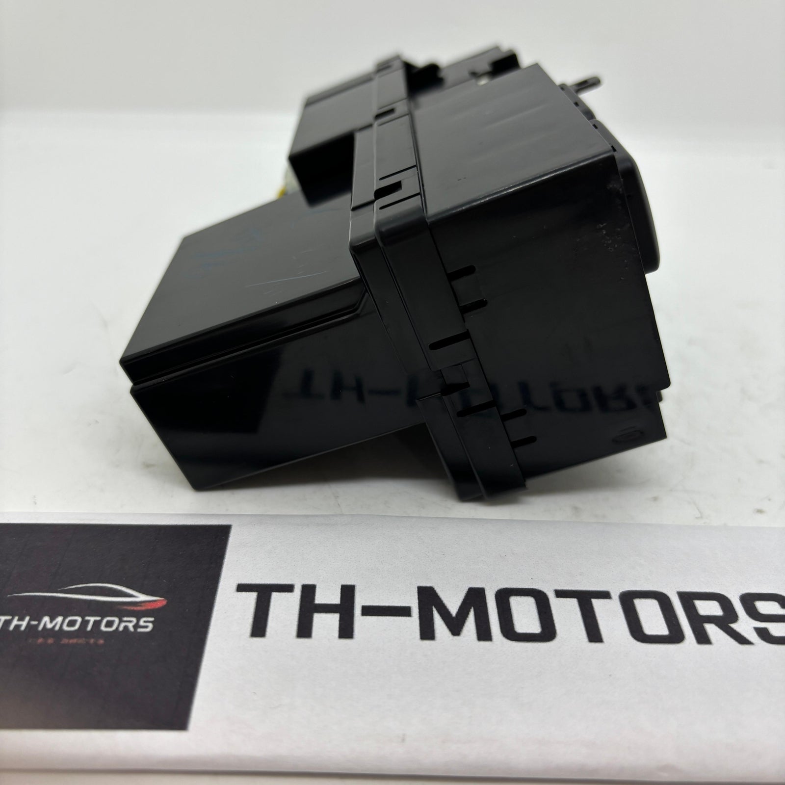 TOYOTA Genuine Coaster Cooler Control Coaster Switch Assy 84660-36021