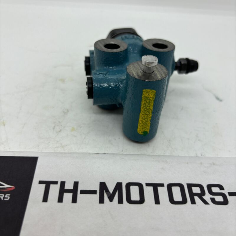 Genuine OEM For Toyota 47910-35420 Pickup 4Runner Load