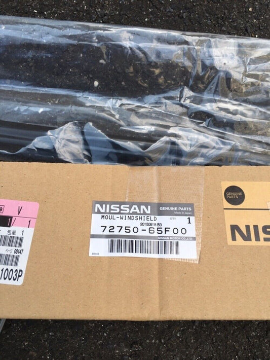 NISSAN Genuine 240SX Windshield Reveal Molding 72750-65F00