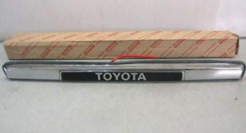 Toyota Original Land Cruiser hintere Kennzeichenleuchte 81270-95A09